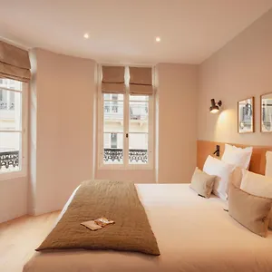 Tinah Paris, Champs Elysees Paris